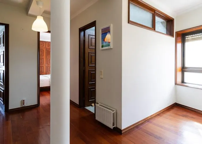 Fantastic Soeiro Mendes By Unique Hosts *