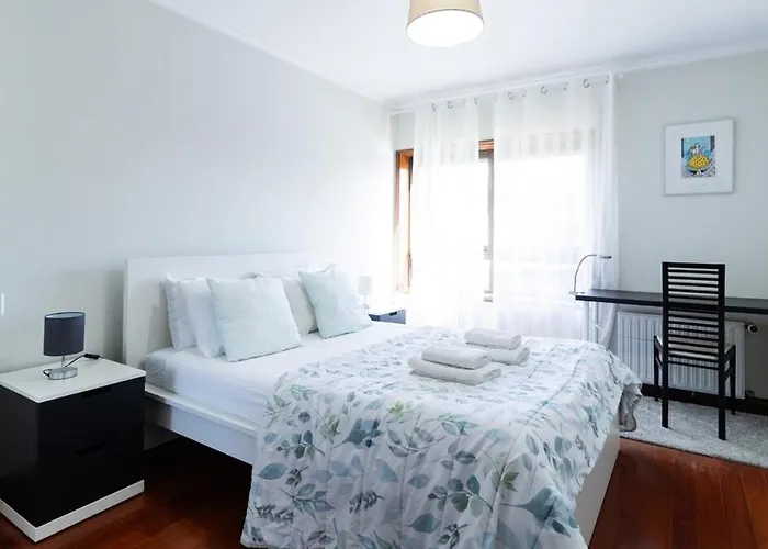 Fantastic Soeiro Mendes By Unique Hosts